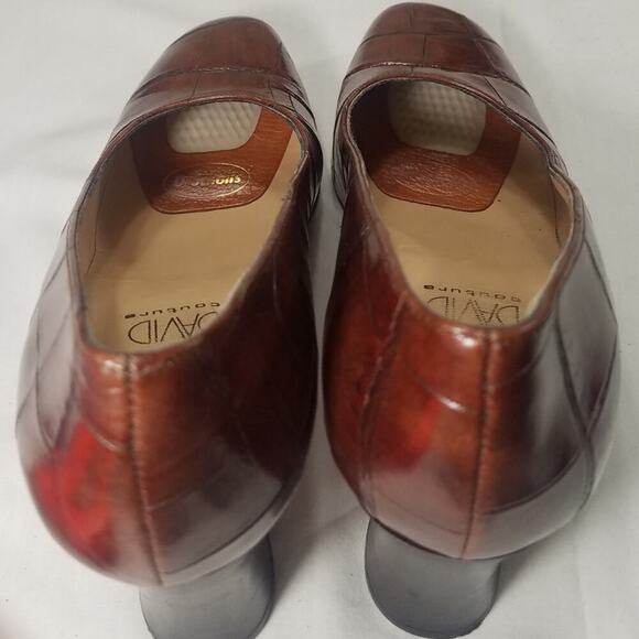 Joan & David Brown Pumps Size 6.5 Embossed Leather Round Toe Block Heel Padded - Picture 5 of 12